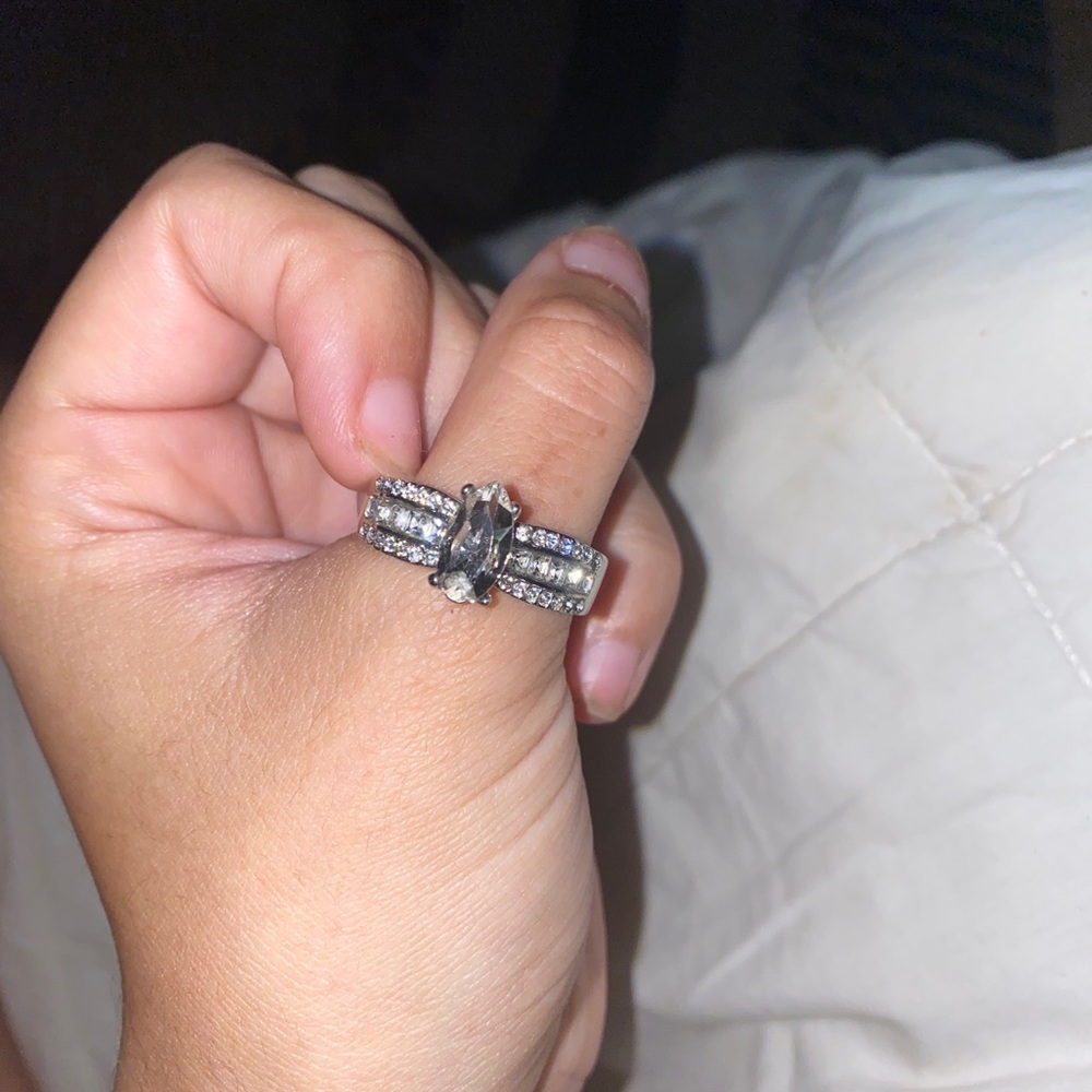 silver stone ring